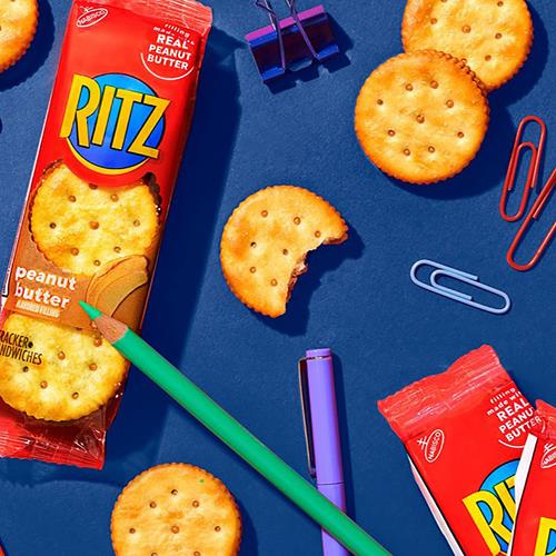 Ritz Peanut Butter Sandwich Crackers, Lunch Snacks, 8 Snack Packs (6 Crackers Per Pack)
