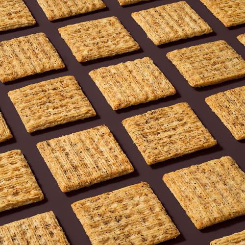 Triscuit Cracked Pepper & Olive Oil Whole Grain Wheat Crackers, Lunch Snacks, Snack Crackers, 8.5 Oz