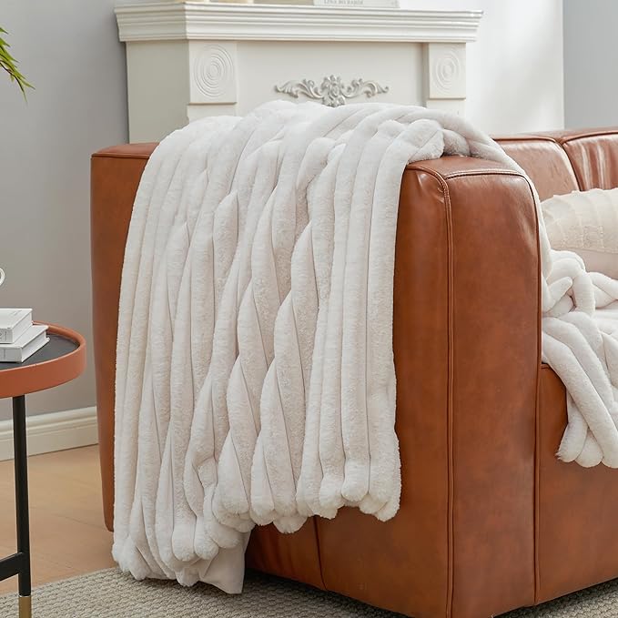 Amélie Home Faux Fur Throw Blanket for Couch, Cozy Fuzzy Fluffy Fur Luxurious Soft Striped Plush Gift Blankets for Family Sofa Chair Bed Living Room Bedroom, 55"x70", Ivory