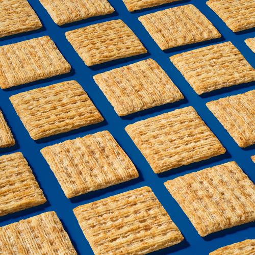 Triscuit Original Whole Grain Wheat Crackers, Vegan Crackers, Healthy Snacks, Lunch Snacks, 8.5 Oz
