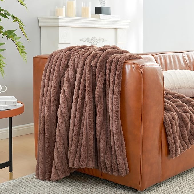 Amélie Home Faux Fur Throw Blanket for Couch, Cozy Fuzzy Fluffy Fur Luxurious Soft Striped Plush Gift Blankets for Family Sofa Chair Bed Living Room Bedroom, 55"x70", Light Coffee