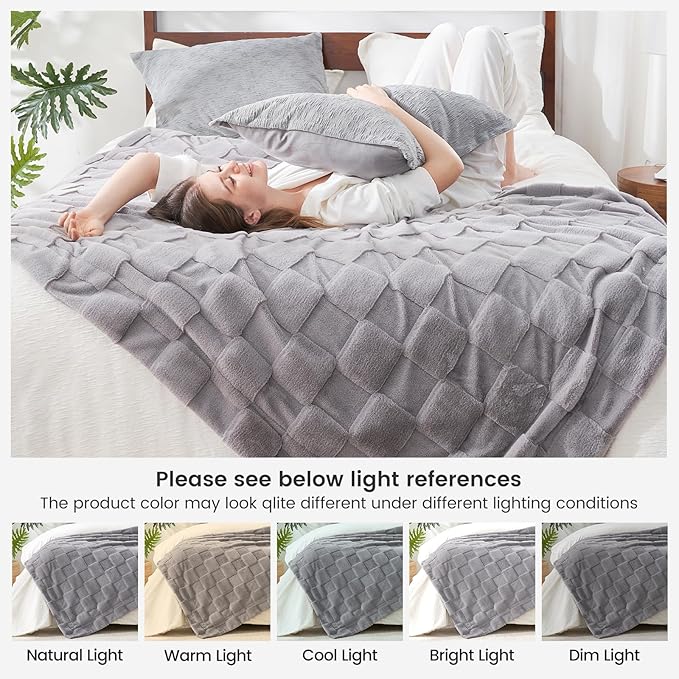 Cozy Bliss Checkered White Faux Rabbit Fur Throw Blanket, Soft Fuzzy Fluffy Minky Cream Furry Blankets for Couch, Bed (Grey, King(108" x 90"))
