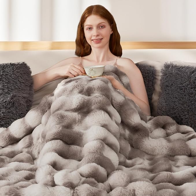 Touchat Luxury 1000GSM Faux Rabbit Fur Throw Blanket, Super Heavy Warm Cozy Grey Blankets for Couch Bed Sofa, Ruched Plush Fuzzy Elegant Soft Reversible Mink Blanket for Living Room Bedroom