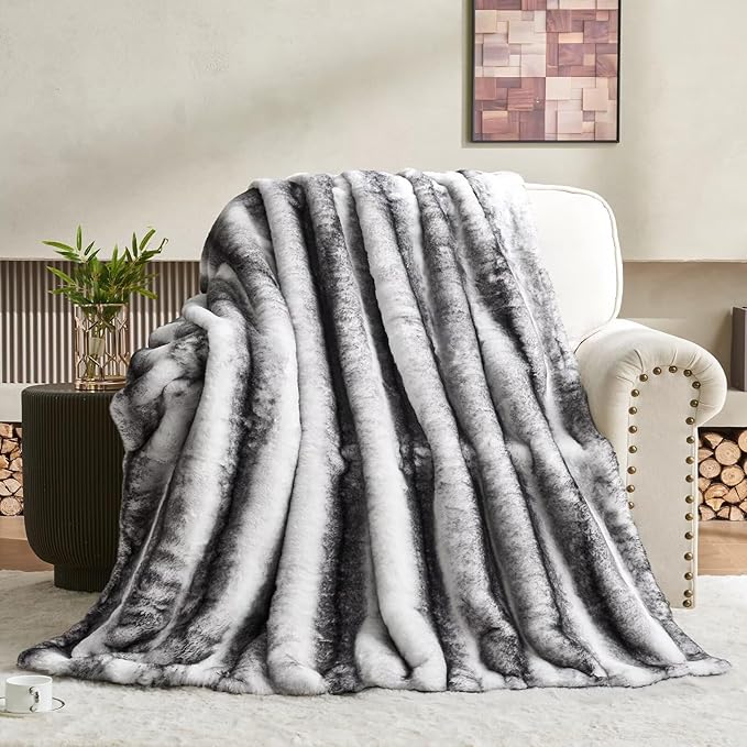 Luxury Faux Fur Blanket - Soft Warm Plush Blankets for Couch Sofa Bed, Fluffy Thick Throws for Bedroom, Office, Living Room, Decorative Reversible, Not Easy to shed- 50"x60", Black/White