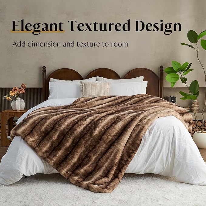 Luxury Faux Fur Blanket - Soft Warm Plush Blankets for Couch Sofa Bed, Fluffy Thick Throws for Bedroom, Office, Living Room, Decorative Reversible, Not Easy to shed - 70"x90", Brown