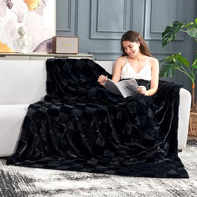 Cozy Bliss Checkered Large Faux Rabbit Fur Black Twin Bed Blanket, Soft Fuzzy Fluffy Minky Furry Plush Blankets for Couch, Bed, Adults (60 * 80 Inches Black)