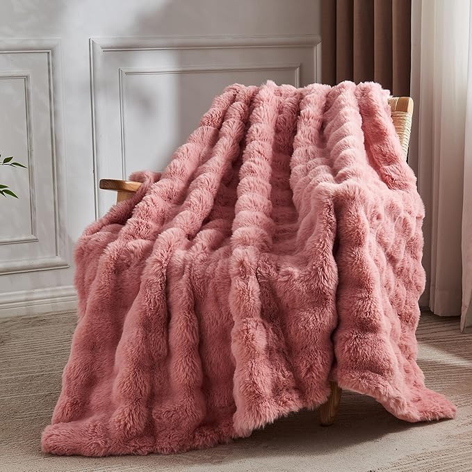 Lotus Karen Faux Fur Blanket Old Pink - Big Bubble Rabbit Fluff King Blankets for The Bed, Large Fluffy Fuzzy Cozy Blanket, Thick Furry Plush Shaggy Blankets, 108x90 Inches
