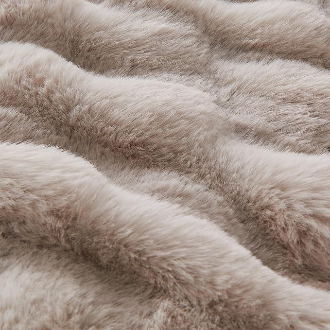 Lotus Karen Faux Fur Throw Blanket Linen - 800 GSM Bubble Rabbit Fluff Blanket for Couch Bed Sofa,Softest Fluffy Fuzzy Cozy Blanket,Thick Furry Plush Shaggy Warm Blankets for Women,108x90 Inches