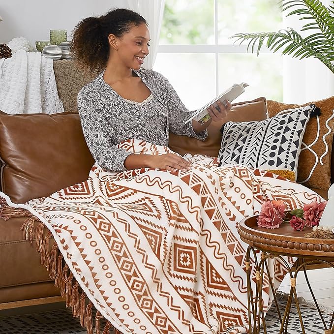 CASAAGUSTO Boho Throw Blanket - Terrcotta Decorative Blankets with Tassel, Printed Flannel Bohemian Blanket for Chair, Bed, Sofa, Couch(50 * 60, Terrcotta)
