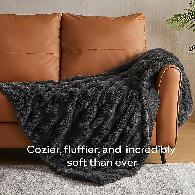 JELLYMONI Faux Fur Throw Blanket, Dark Grey Cozy Plush Bubble Bed Blanket, Thick and Warm, Twin (60" x 80")