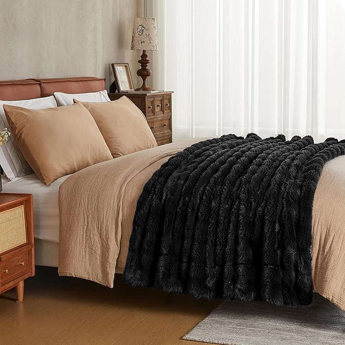 JELLYMONI Faux Fur Throw Blanket - Plush Black Cozy Blanket for Couch & Bed, Ultra-Soft Fuzzy Texture, Thick Warm Throw for All Seasons, 50"x60"