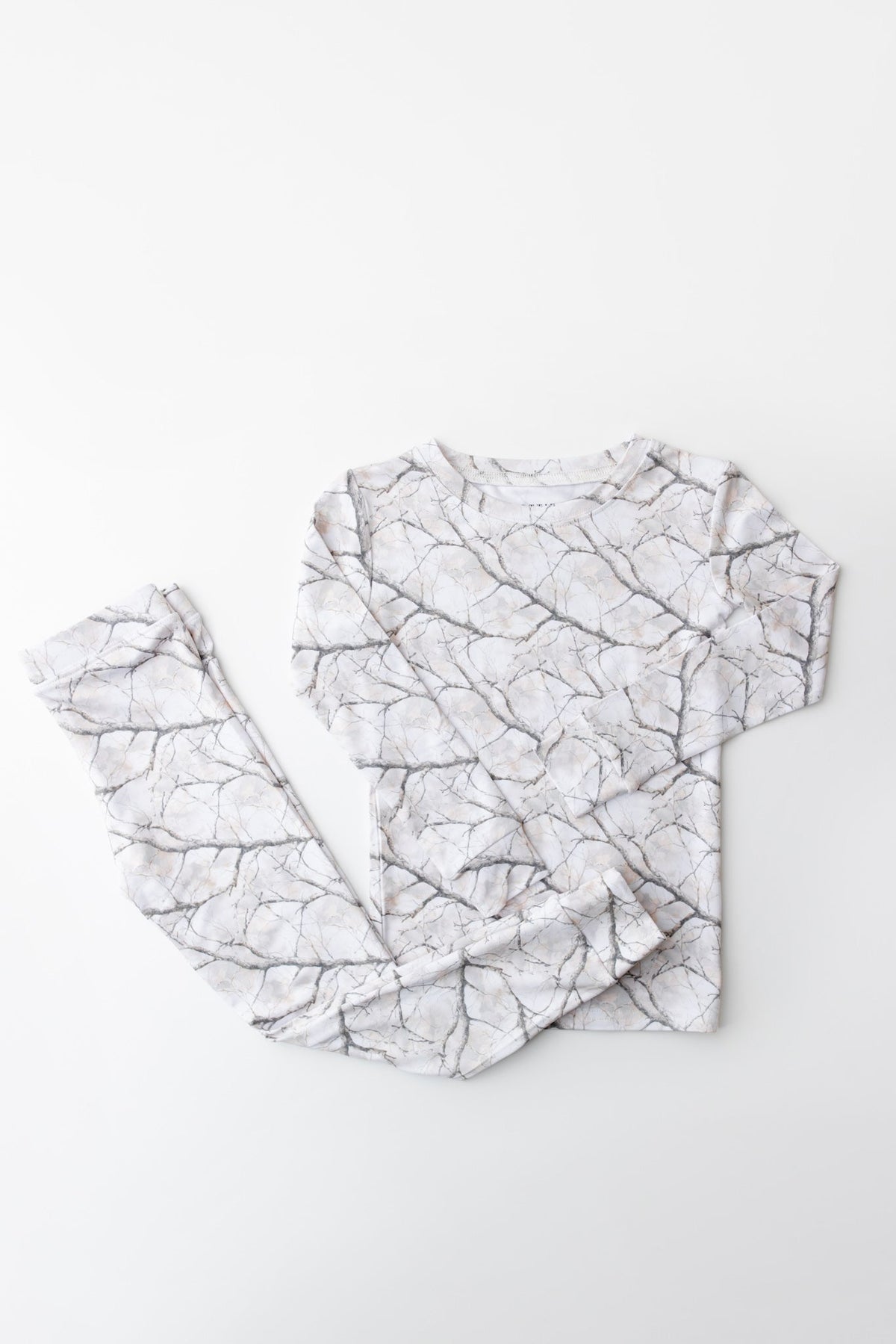 Whiteout: 2 Piece Set