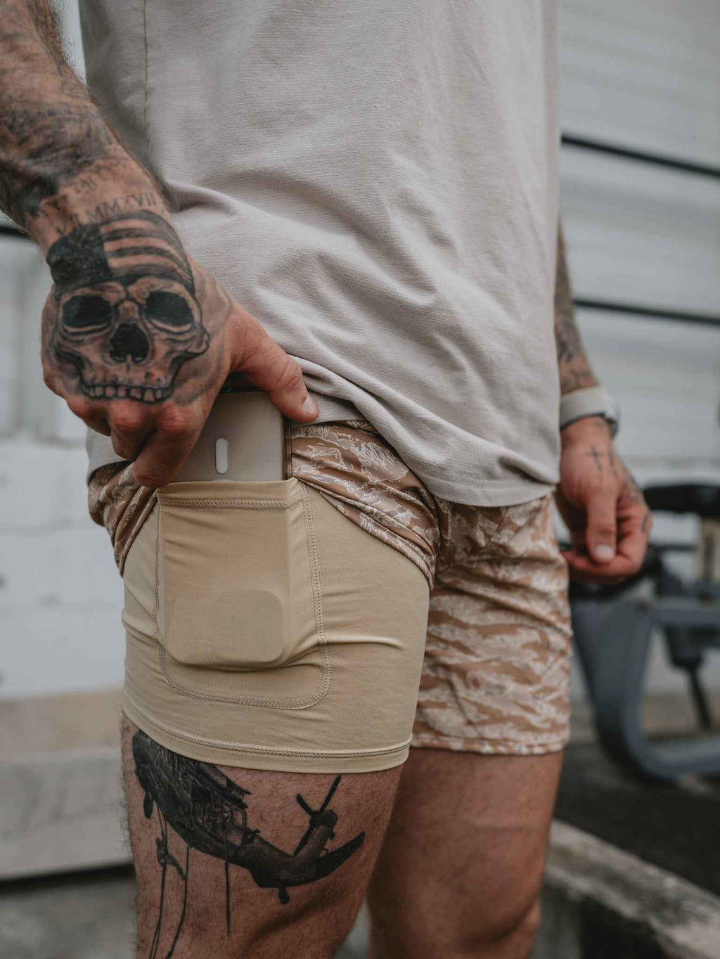MEN'S | HYBRID SHORT : DESERT TIGER
