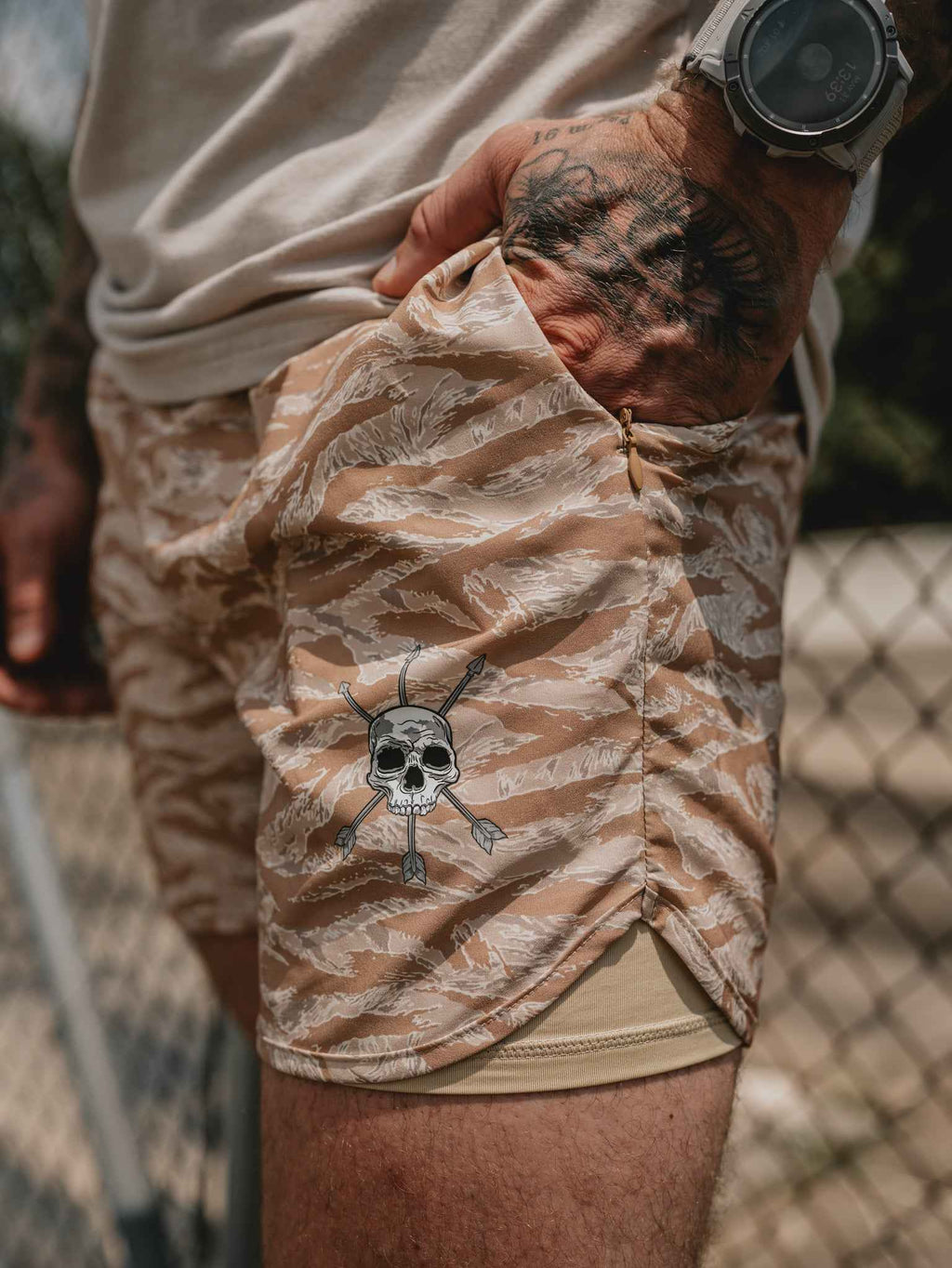 MEN'S | HYBRID SHORT : DESERT TIGER