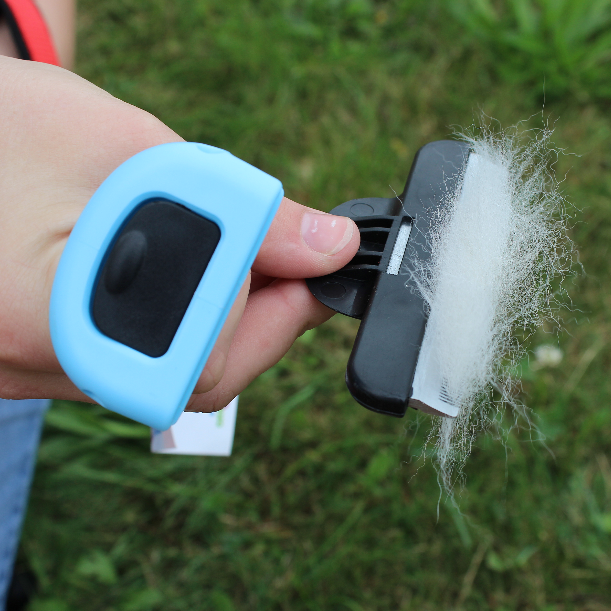 Deshedding Pet Grooming Comb in 2 Sizes by cuteNfuzzy®