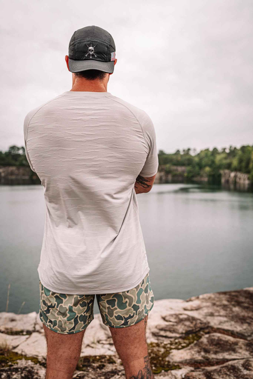 MEN'S | HYBRID SHORT : FROGSKIN