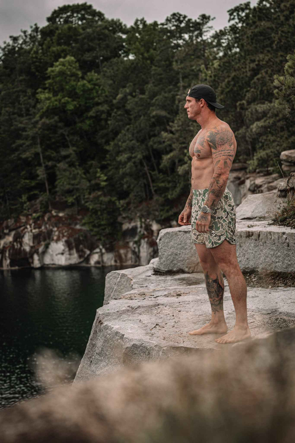 MEN'S | HYBRID SHORT : FROGSKIN