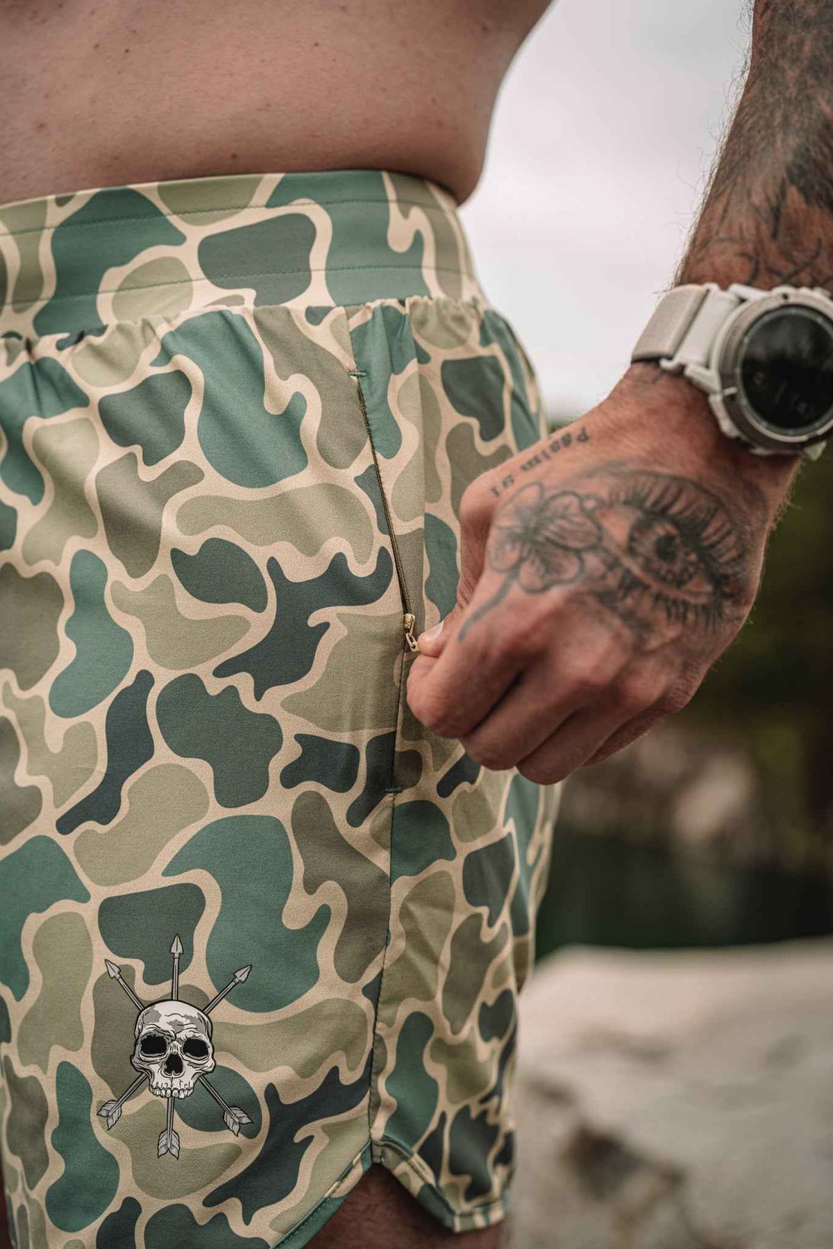 MEN'S | HYBRID SHORT : FROGSKIN