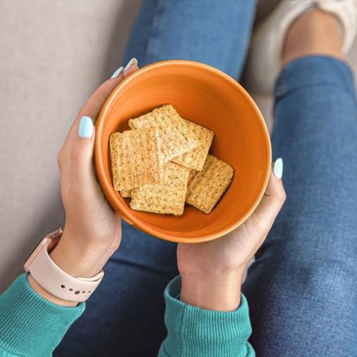 Triscuit Original Whole Grain Wheat Crackers, Vegan Crackers, Healthy Snacks, Lunch Snacks, 8.5 Oz
