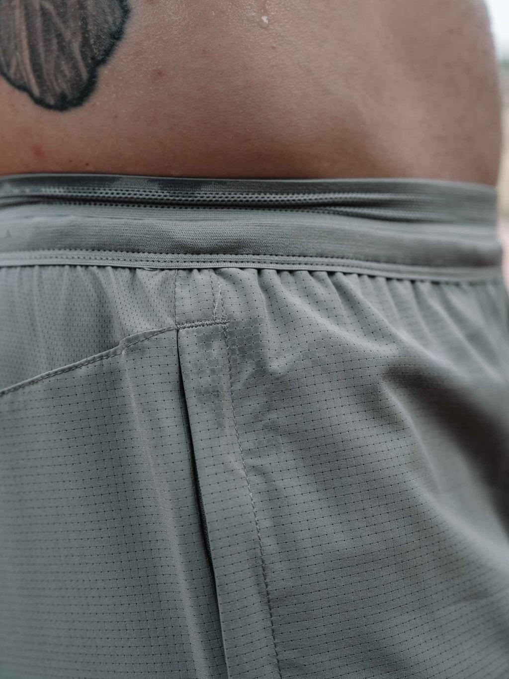 MEN’S | HYBRIFLEX SHORT : GREY