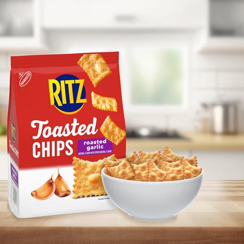 Ritz Toasted Chips Roasted Garlic Crackers, Party Snacks, 8.1 Oz