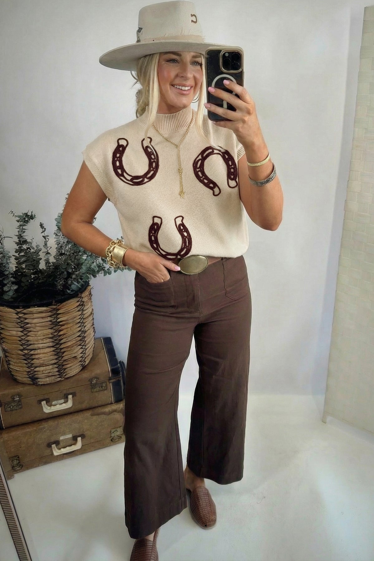 White Corded Horseshoes Ribbed Trim Mock Neck Short Sleeve Sweater