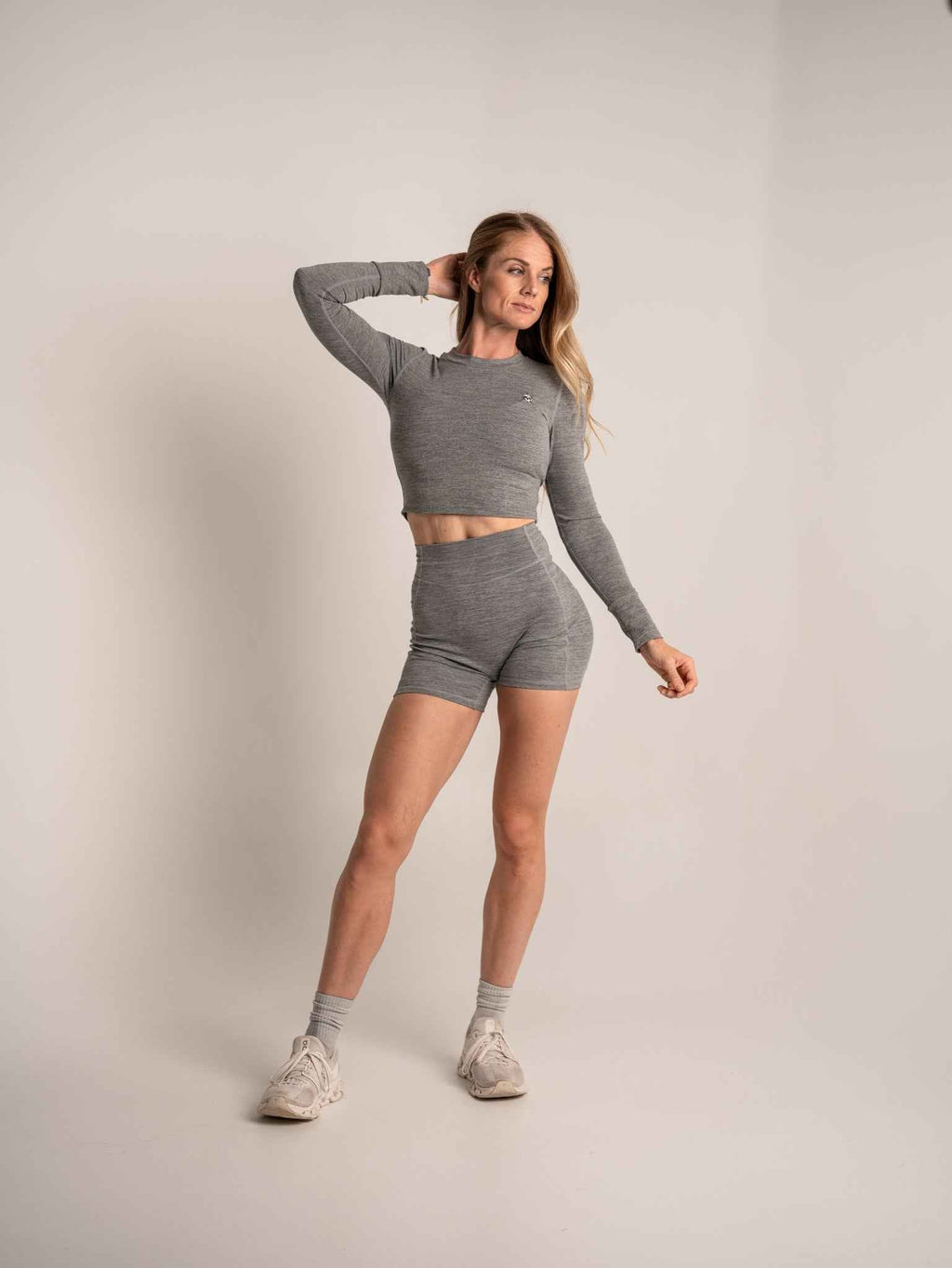 WOMEN'S | DEBUT 4-INCH SHORT : GRAY