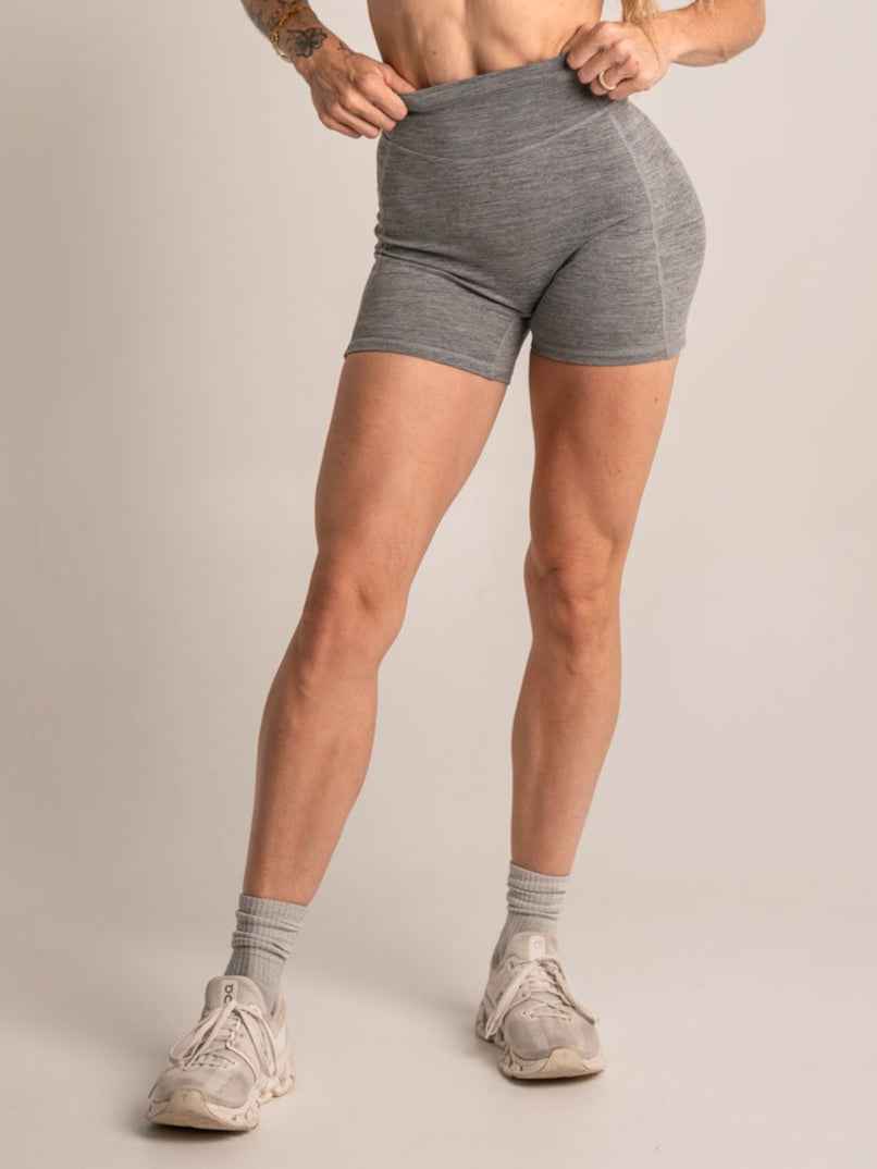 WOMEN'S | DEBUT 4-INCH SHORT : GRAY