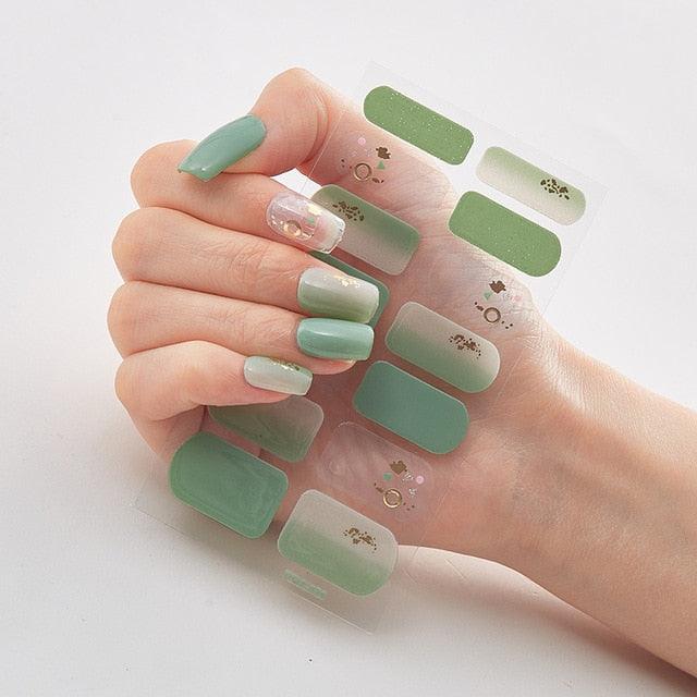 New Year Patterned Nail Decor Nail Polish Nail Art Stickers Full Beauty Sticker for Nails Nail Accessorie Christmas Nail Sticker 3D Nail Art Stickers Decal Slider Template Diy Nail Tool Decorations Nail Art Design Self Adhesive Luxury Designer Nail Sticke
